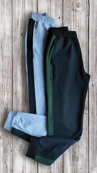 Мужской спортивный костюм цвета хаки c черными лампасами S 1961479047 фото